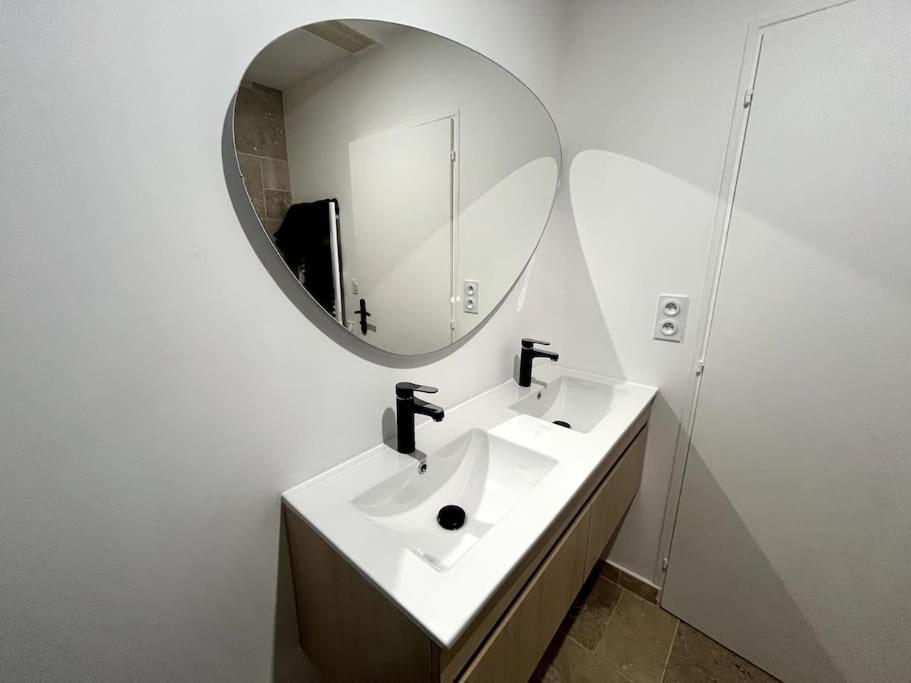 Idealement Situe Apartment